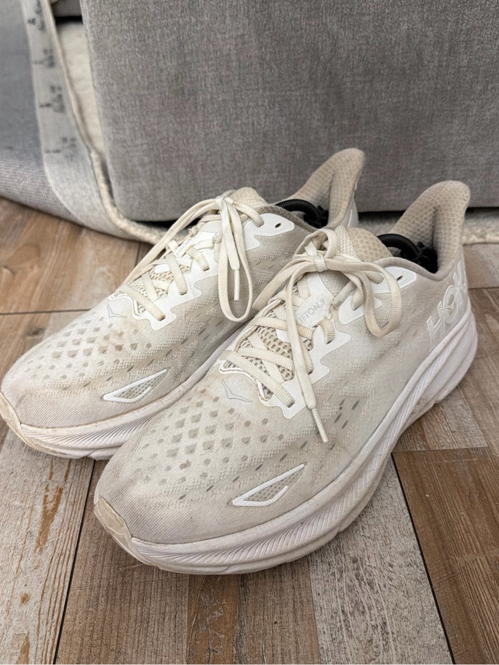 Hoka One One HOKA Clifton 9 Triple White Sneakers Men's Size 11D 1127895 WWH